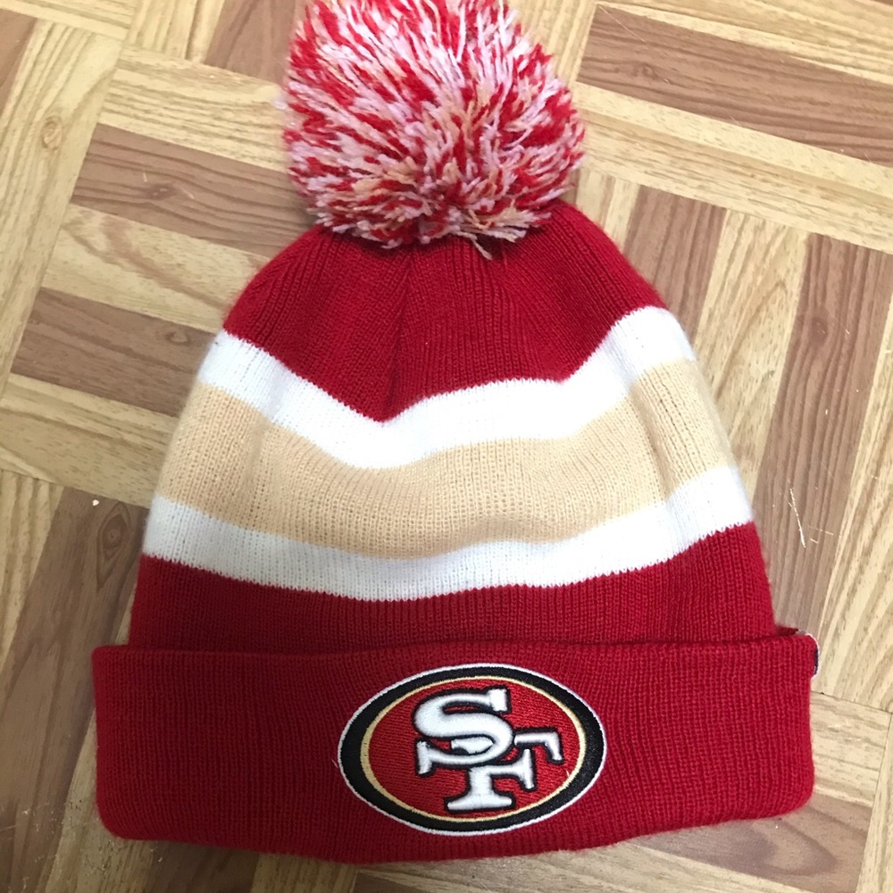49ers Pom Pom beanie